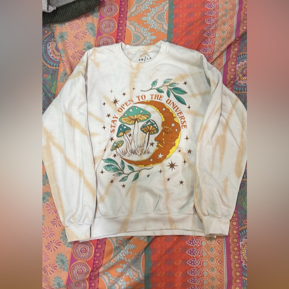 PacSun Cream and Orange Graphic Sweater